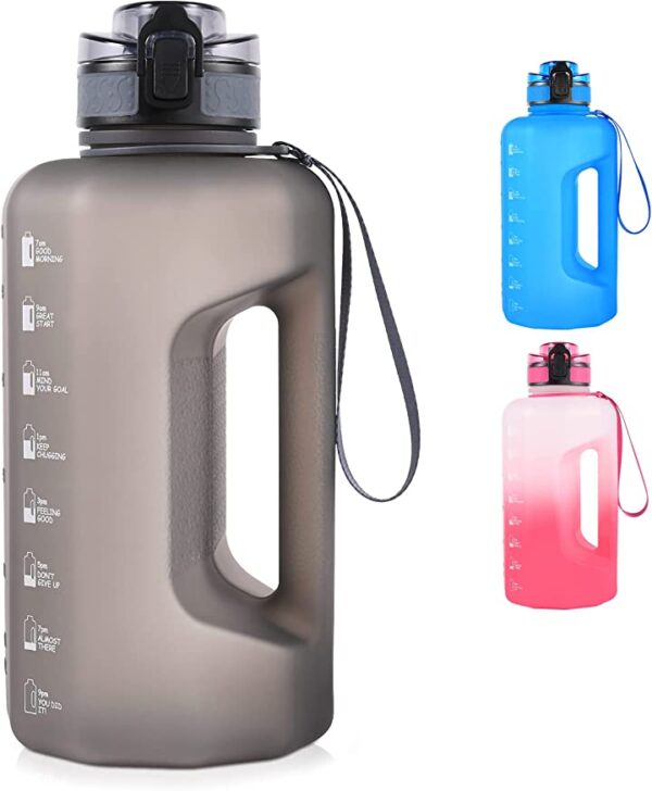 زجاجة مياه نصف جالون سعة 74 اونصة كبيرة رياضية بلاستيكية خالية من BPA وقابلة لاعادة الاستخدام ومانعة للتسرب لصالة الالعاب الرياضية والسفر والتخييم والرياضات الخارجية من جيمفول احصل على زجاجة مياه نصف جالون كبيرة وخالية من BPA، مانعة للتسرب، وقابلة لإعادة الاستخدام للرياضة والسفر والتخييم من جيمفول - سعة 74 أونصة.
