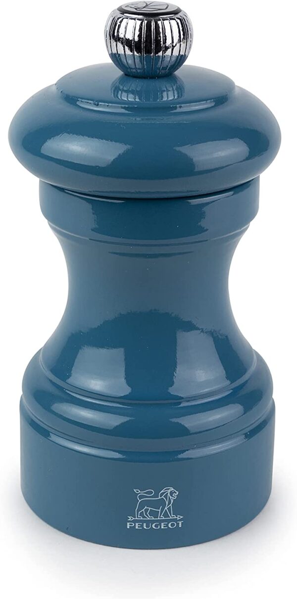 مطحنة فلفل بيسترو من بيجو باللون الأزرق الباسيفيكي 10 سم - 10 سم. تمتع بتحضير أشهى الوصفات مع مطحنة فلفل بيسترو من بيجو باللون الأزرق الباسيفيكي بقياس 10 سم وتصميم عصري وعالي الجودة.